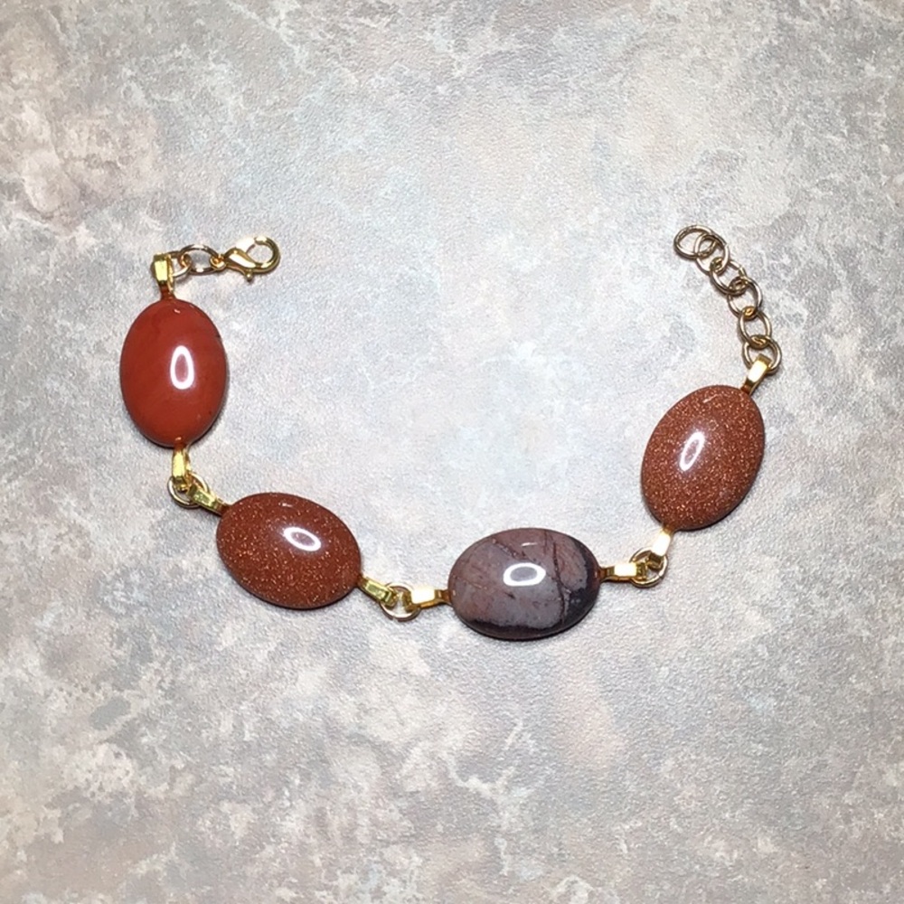 Chic Gold and Stone Bracelet